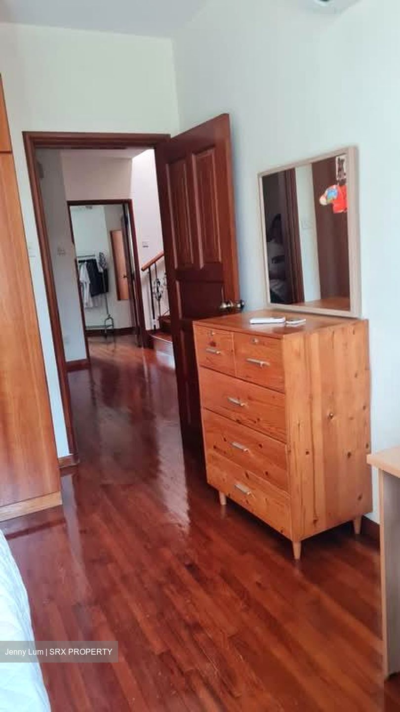 Serangoon Park (D13), Terrace #549736711